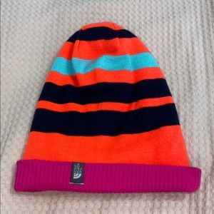 Reversible the north face hat.